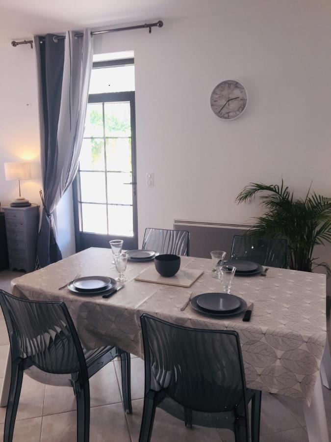 Appartement Cour Ancienne Abbaye Saint-Astier  Екстериор снимка